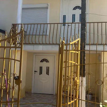 Prázdninový dům Nana House *